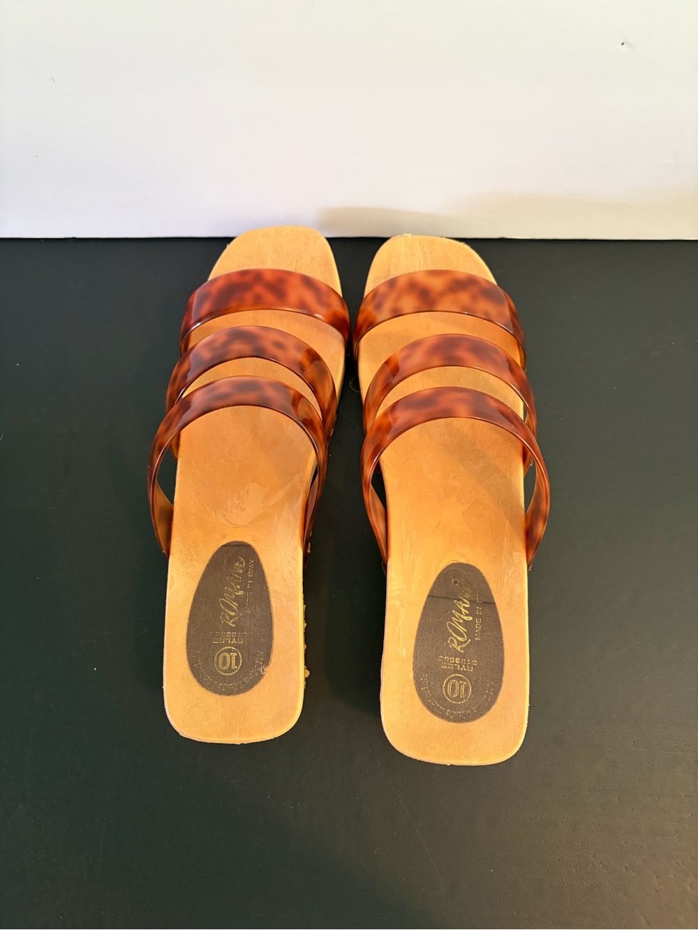 Vintage Italian made wooden slides with triple tortoiseshell Vinyl/Lucite Straps - Picture 2 of 6
